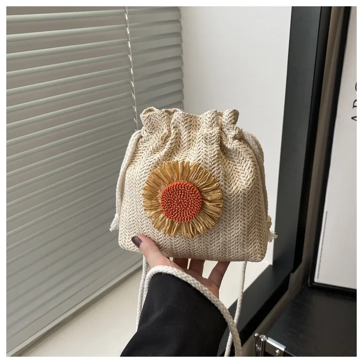 Straw Woven Cute Instagram Style Summer Shoulder Crossbody Bag Distinctive Girl's Woven Bag Women's Bag New Fashionable Bucket Bag display picture 17
