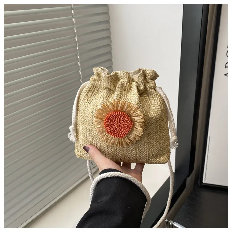Straw Woven Cute Instagram Style Summer Shoulder Crossbody Bag Distinctive Girl's Woven Bag Women's Bag New Fashionable Bucket Bag display picture 18