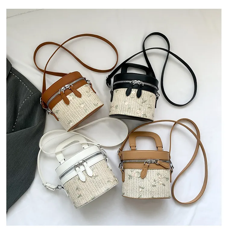 Internet Celebrity Woven Fashionable Elegant Handbag  Summer New Stylish Shoulder Bag Straw Woven Textured Bucket Bag Trendy display picture 2