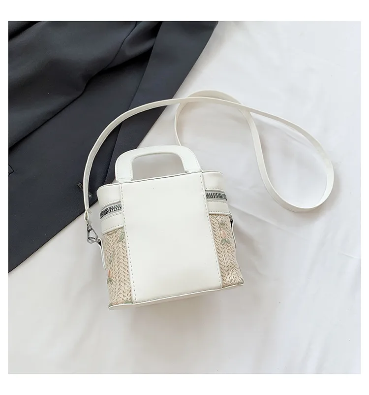 Internet Celebrity Woven Fashionable Elegant Handbag  Summer New Stylish Shoulder Bag Straw Woven Textured Bucket Bag Trendy display picture 21