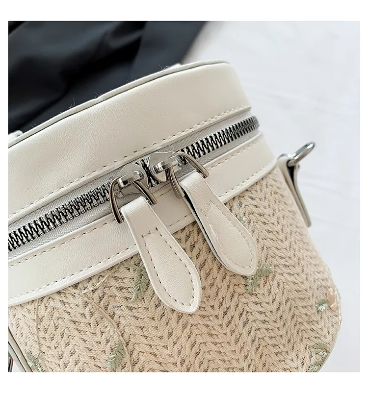 Internet Celebrity Woven Fashionable Elegant Handbag  Summer New Stylish Shoulder Bag Straw Woven Textured Bucket Bag Trendy display picture 22