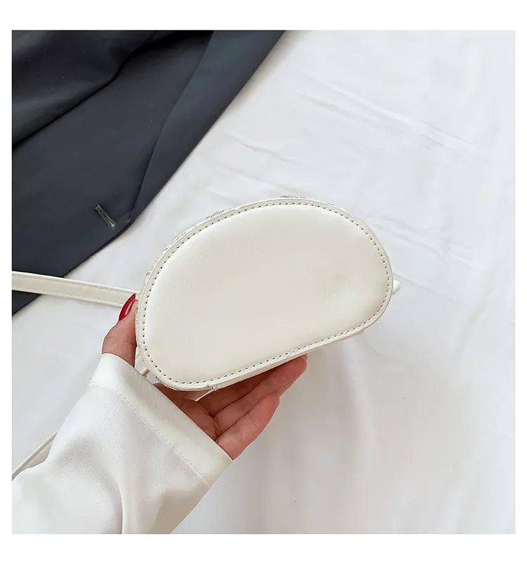 Internet Celebrity Woven Fashionable Elegant Handbag  Summer New Stylish Shoulder Bag Straw Woven Textured Bucket Bag Trendy display picture 27