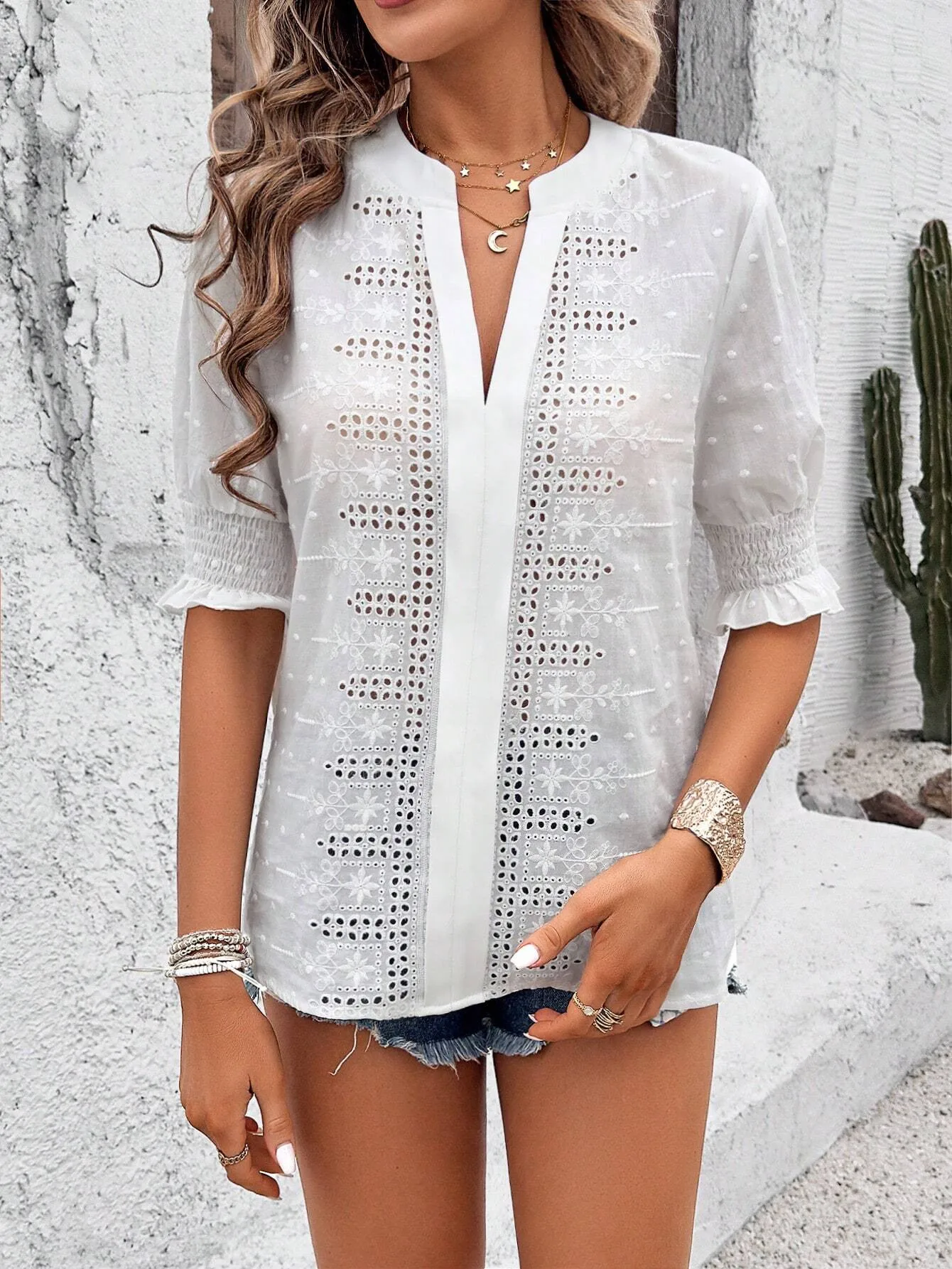 Spring And Summer    Export V-Neck Puff Sleeves Mid-Sleeve Cut Out Hair Ball Lace T-Shirt Tops For Women display picture 6