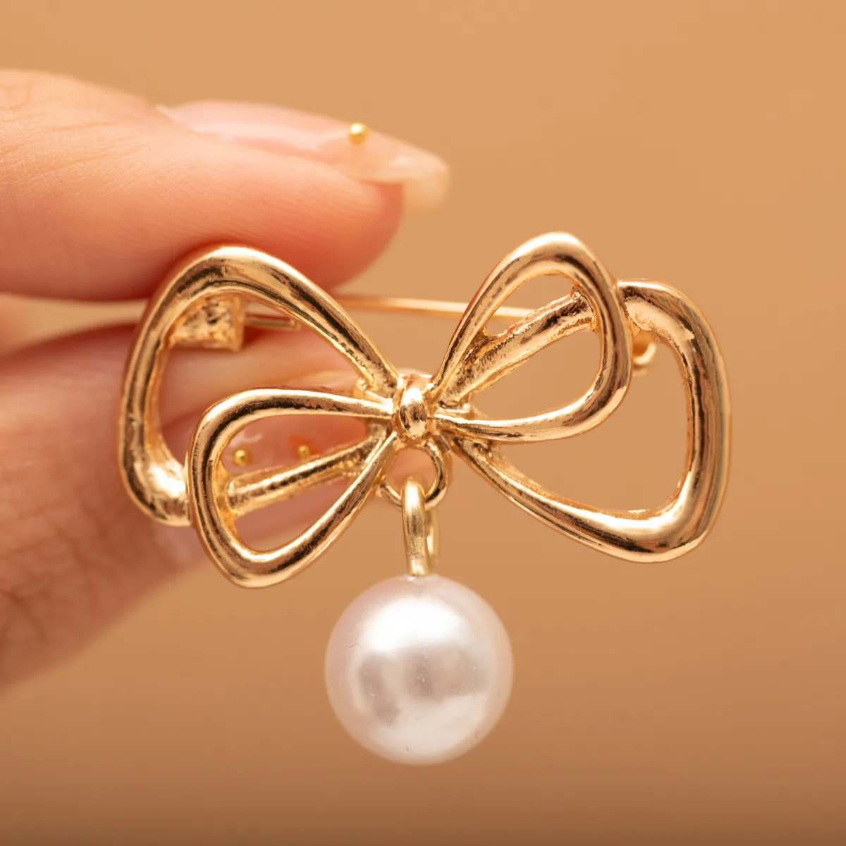 New Style Brooch Women's High-end Zinc Alloy Niche Corsage Fresh And Sweet Clothing Accessories Clothing Accessories display picture 1