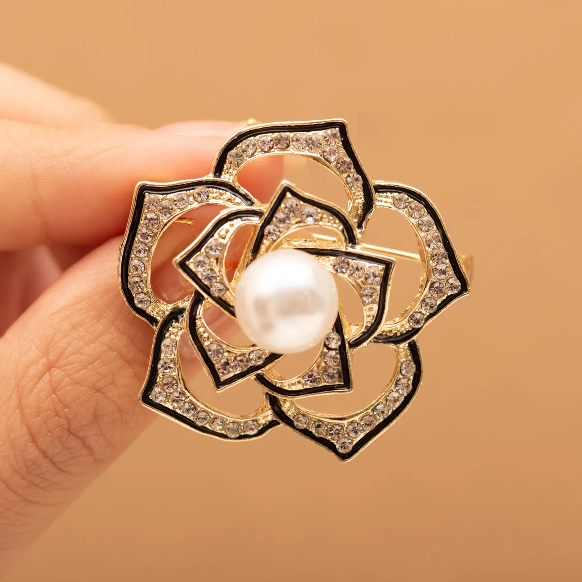 New Style Brooch Women's High-end Zinc Alloy Niche Corsage Fresh And Sweet Clothing Accessories Clothing Accessories display picture 10