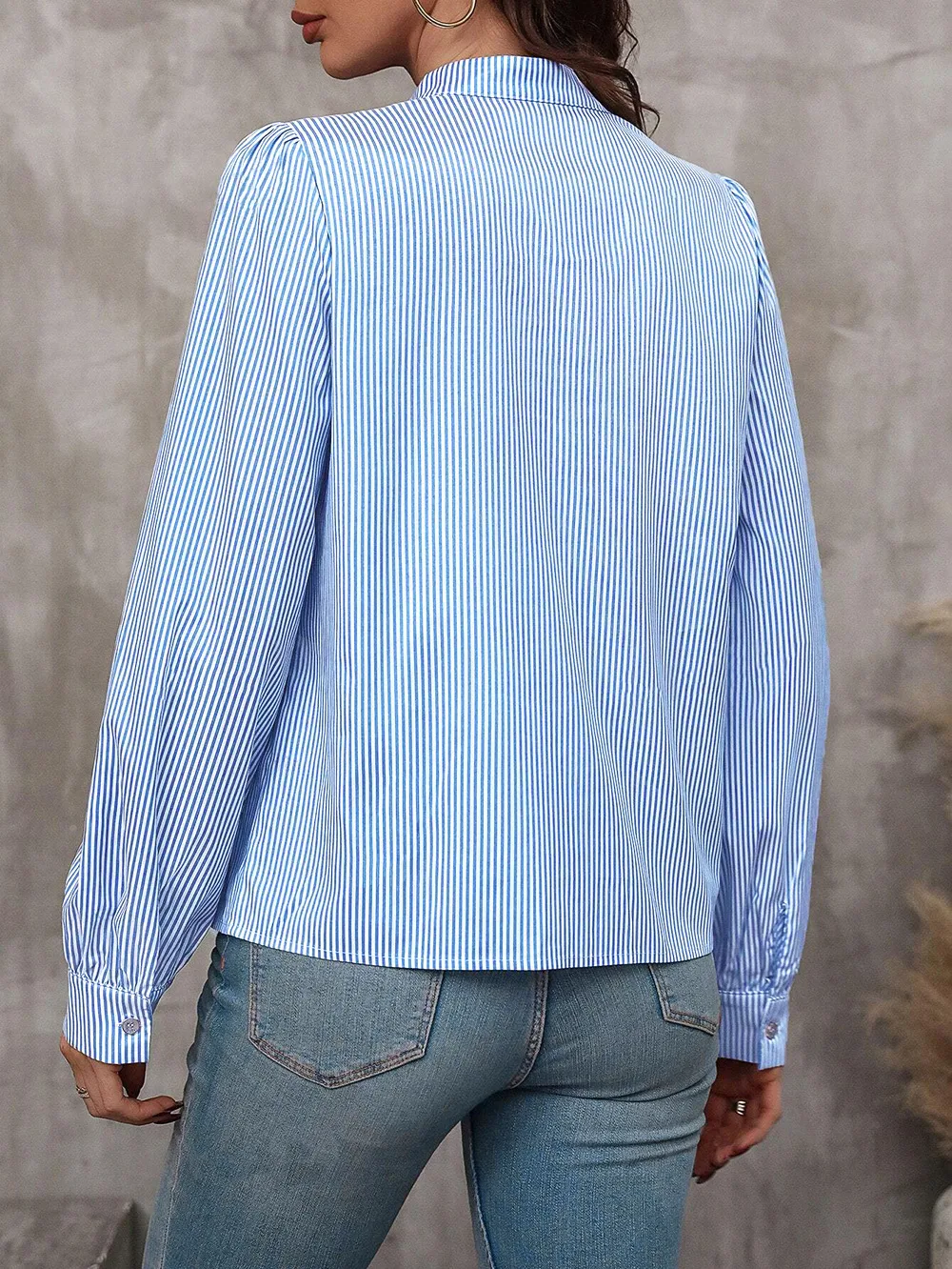 New Women's   Half-open Collar Lace-up Pullover Long-sleeved Elegant Commuter Striped Shirt display picture 9