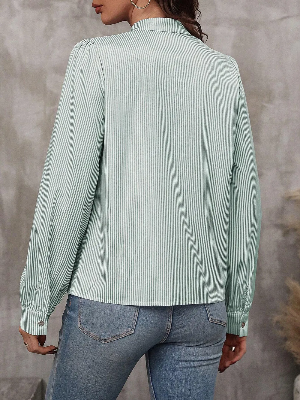 New Women's   Half-open Collar Lace-up Pullover Long-sleeved Elegant Commuter Striped Shirt display picture 13