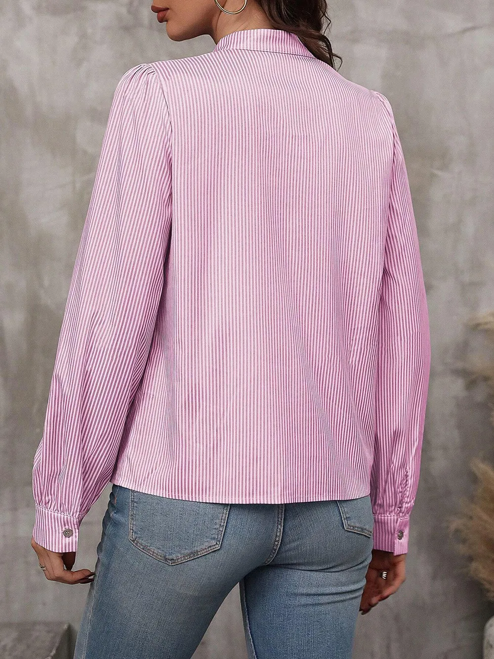 New Women's   Half-open Collar Lace-up Pullover Long-sleeved Elegant Commuter Striped Shirt display picture 22
