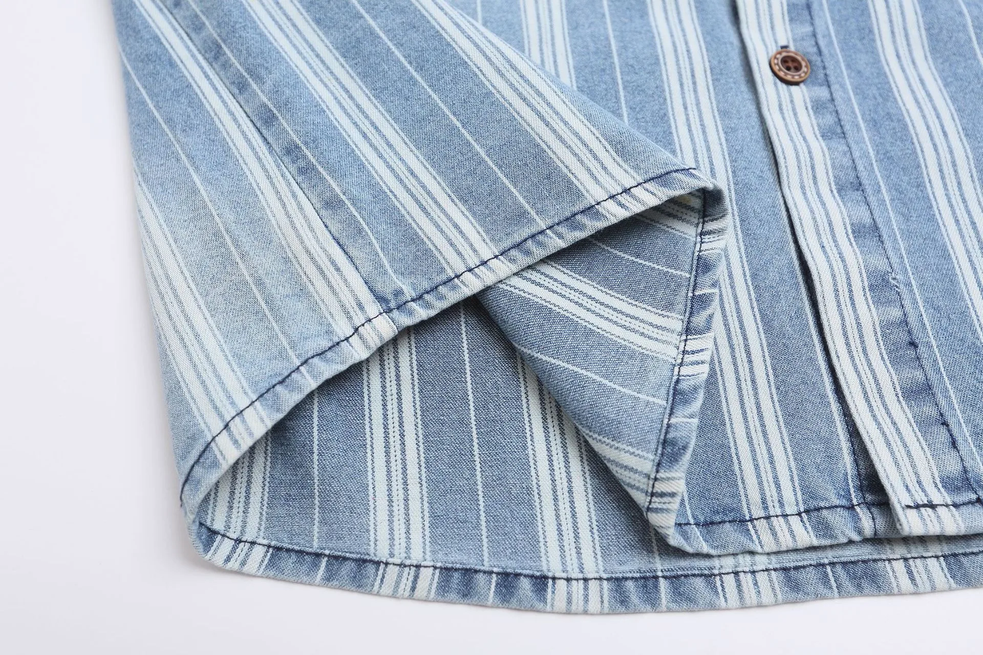Jiayiku Men's Clothing  New American Mid-Century Trend Brand Washed Distressed Denim Striped Shirt Short Sleeve Vintage display picture 7