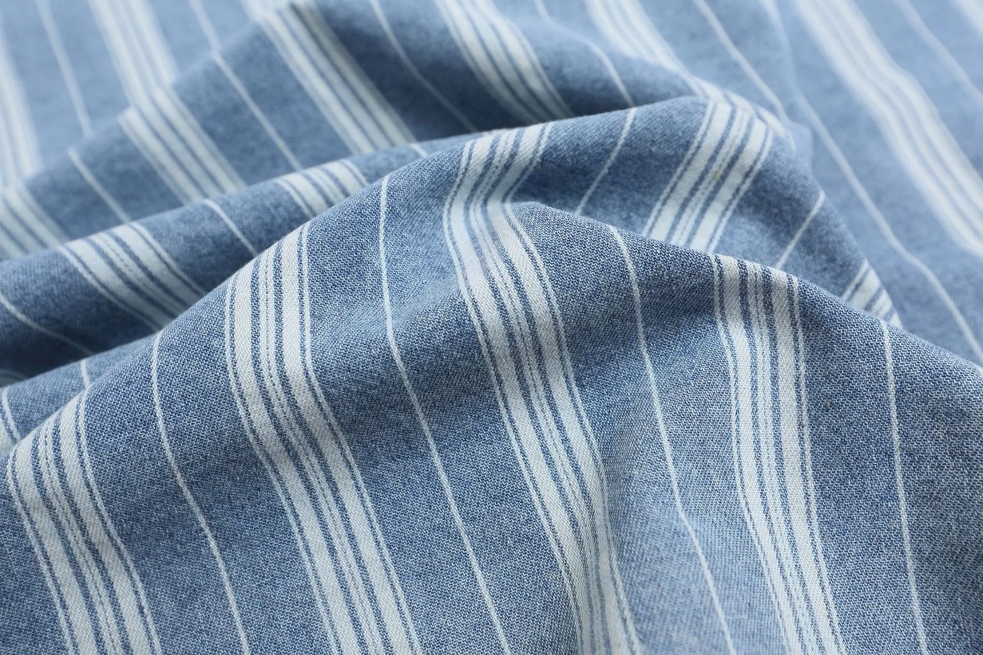 Jiayiku Men's Clothing  New American Mid-Century Trend Brand Washed Distressed Denim Striped Shirt Short Sleeve Vintage display picture 11