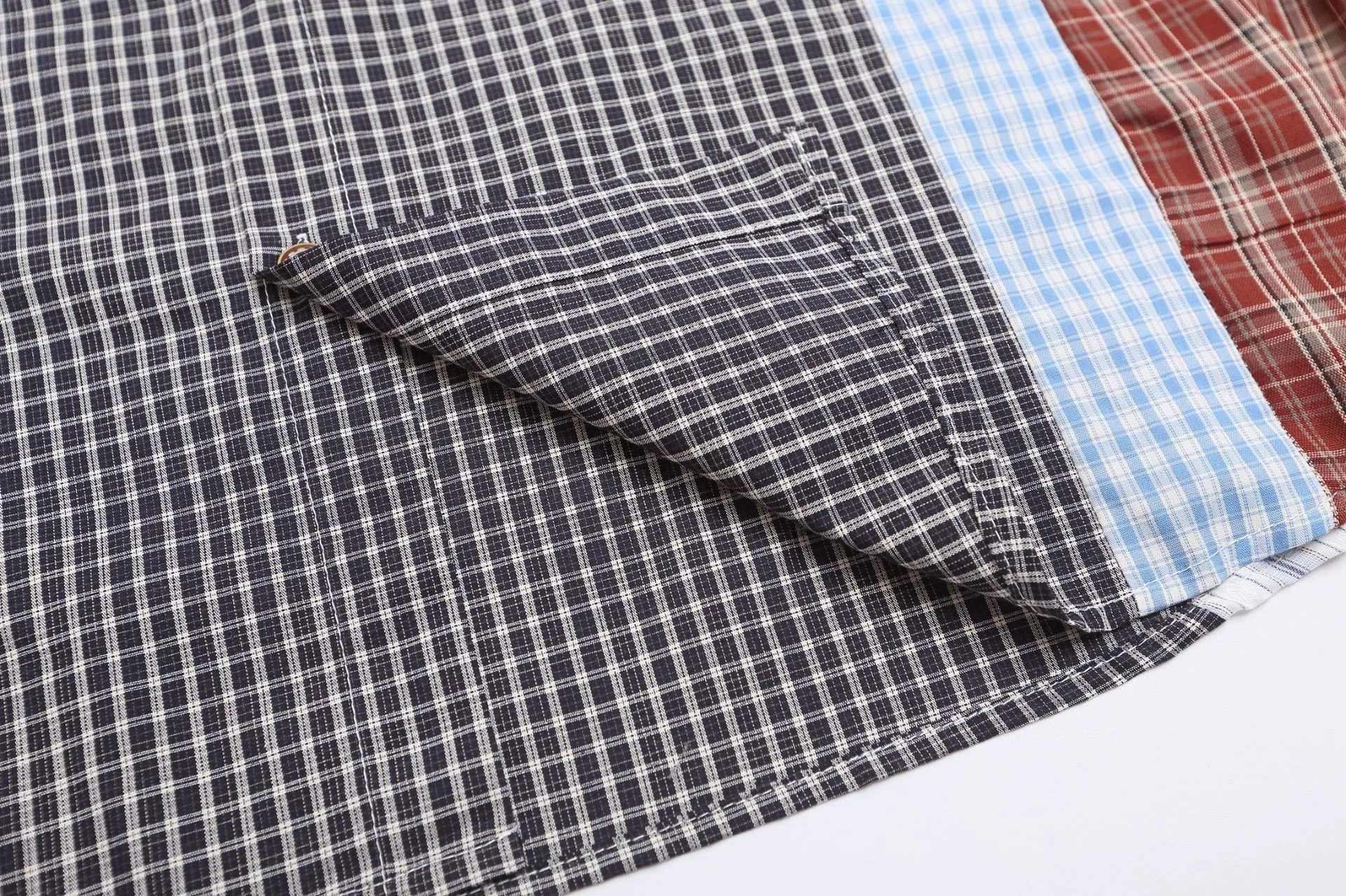 Jiayiku Men's  Summer New American Retro Vintage Plaid Design Shirt Short-Sleeved Couple display picture 7