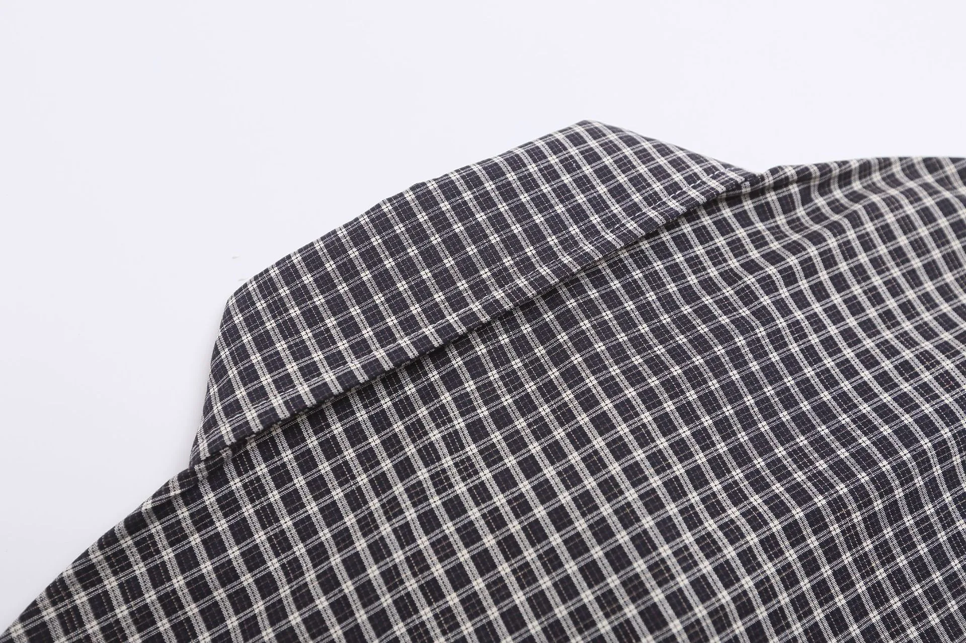 Jiayiku Men's  Summer New American Retro Vintage Plaid Design Shirt Short-Sleeved Couple display picture 11