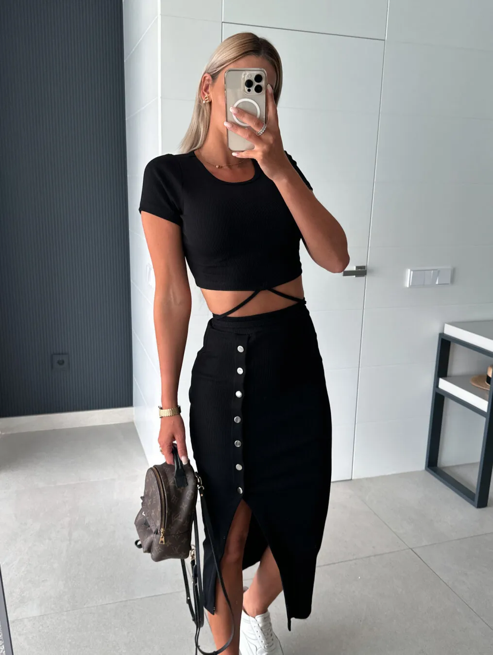 Suit New Style Clear Color Short-sleeved Round Neck Top Button Cropped Hip Mid-length Skirt Casual Two-piece Set display picture 14