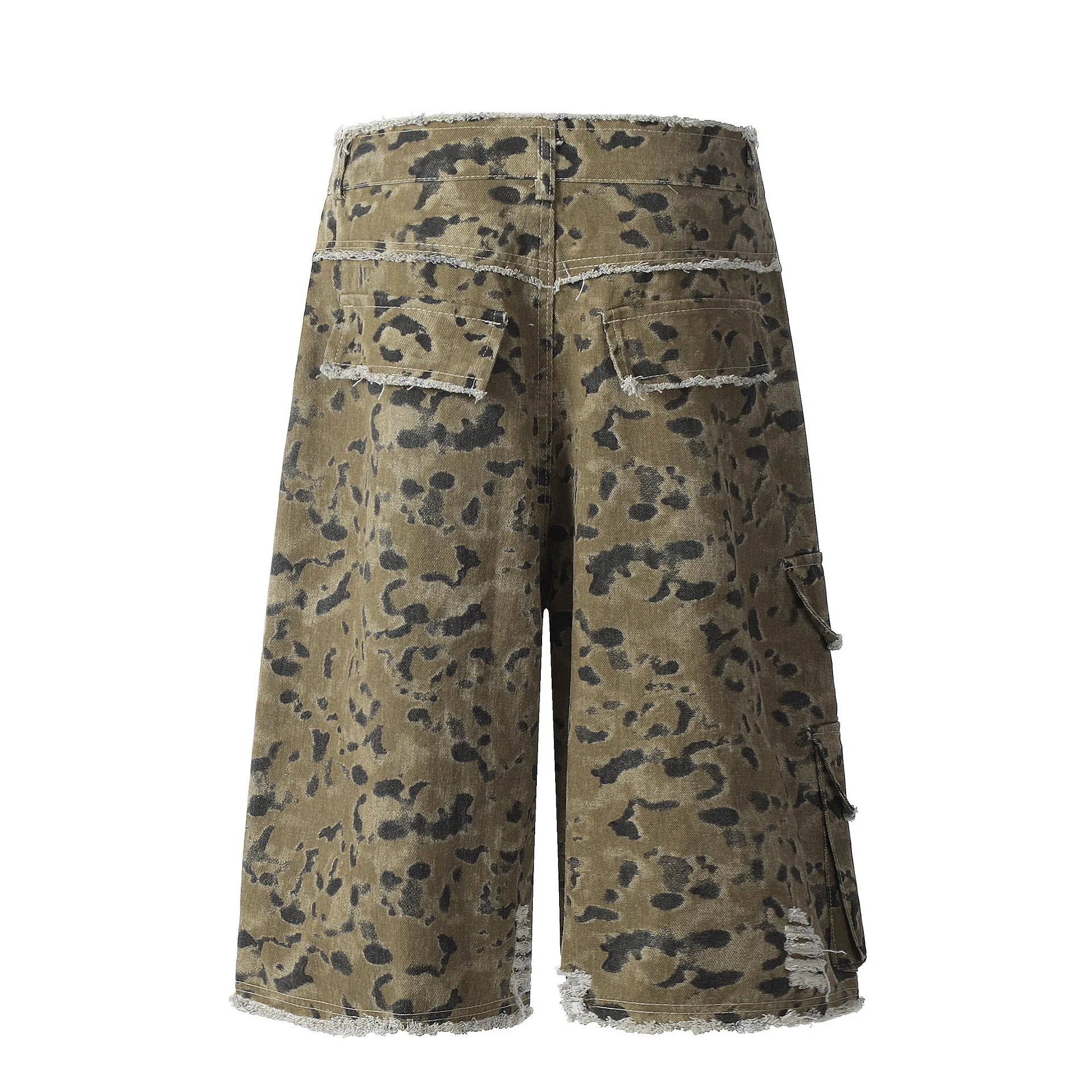 Jiayiku Men's Leopard Print Camouflage Capri Pants American Washed Rough Edge Jeans Men's And Women's Loose Straight Short Pants display picture 5