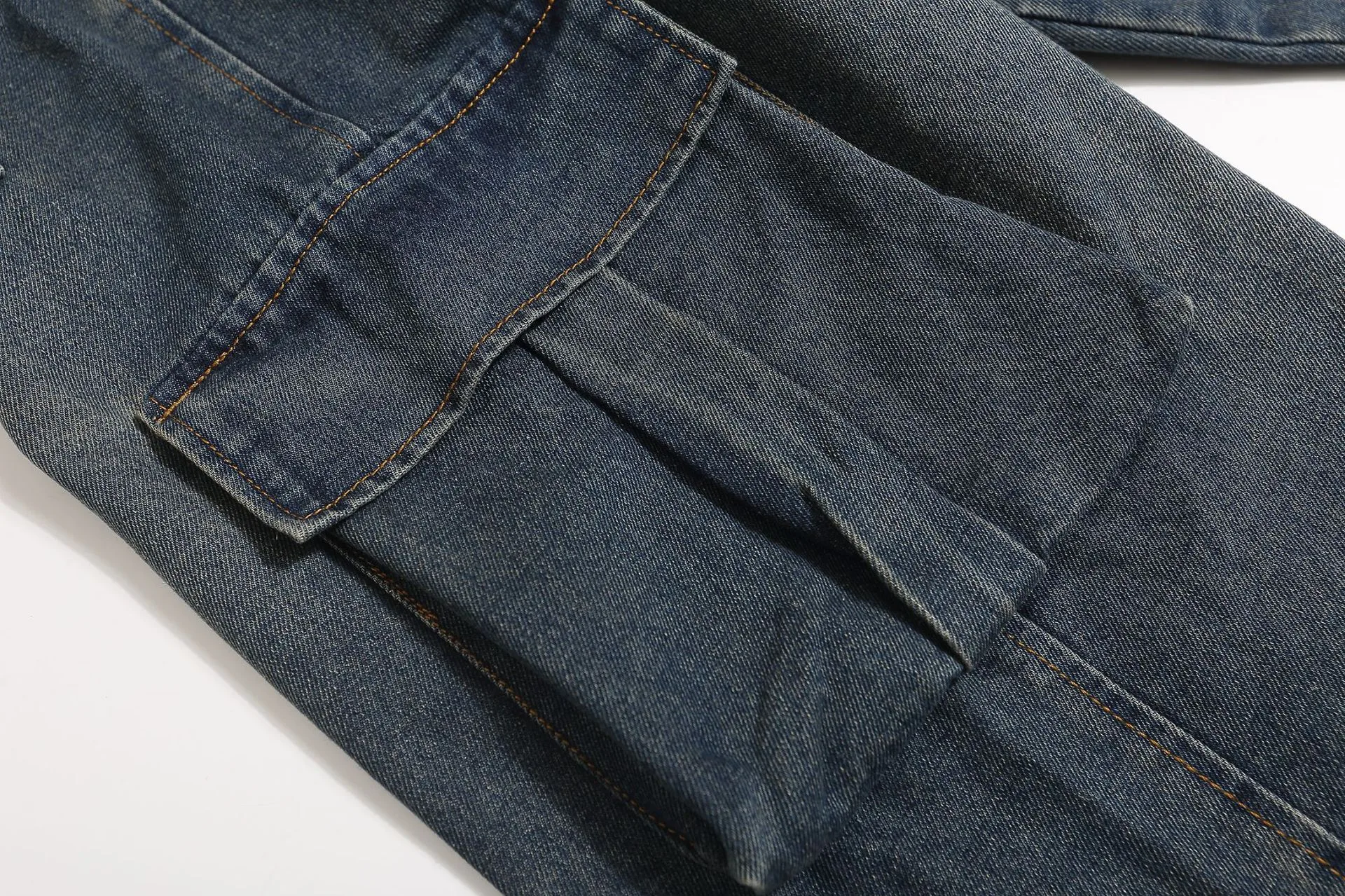 Jiayiku Men's  New American Style Retro Washed Rough Edge Tooling Denim Shorts Loose Straight Pants display picture 8