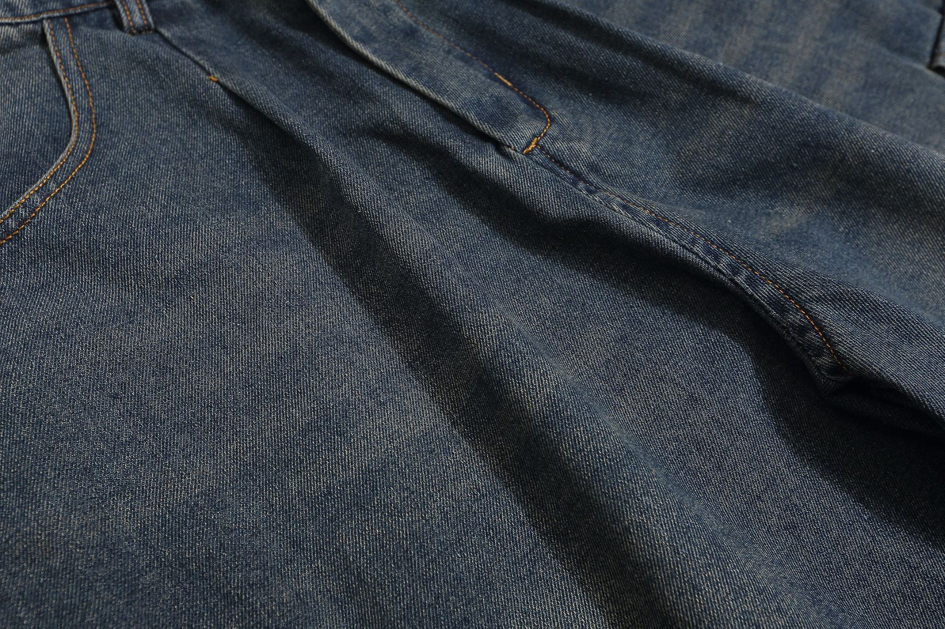 Jiayiku Men's  New American Style Retro Washed Rough Edge Tooling Denim Shorts Loose Straight Pants display picture 9