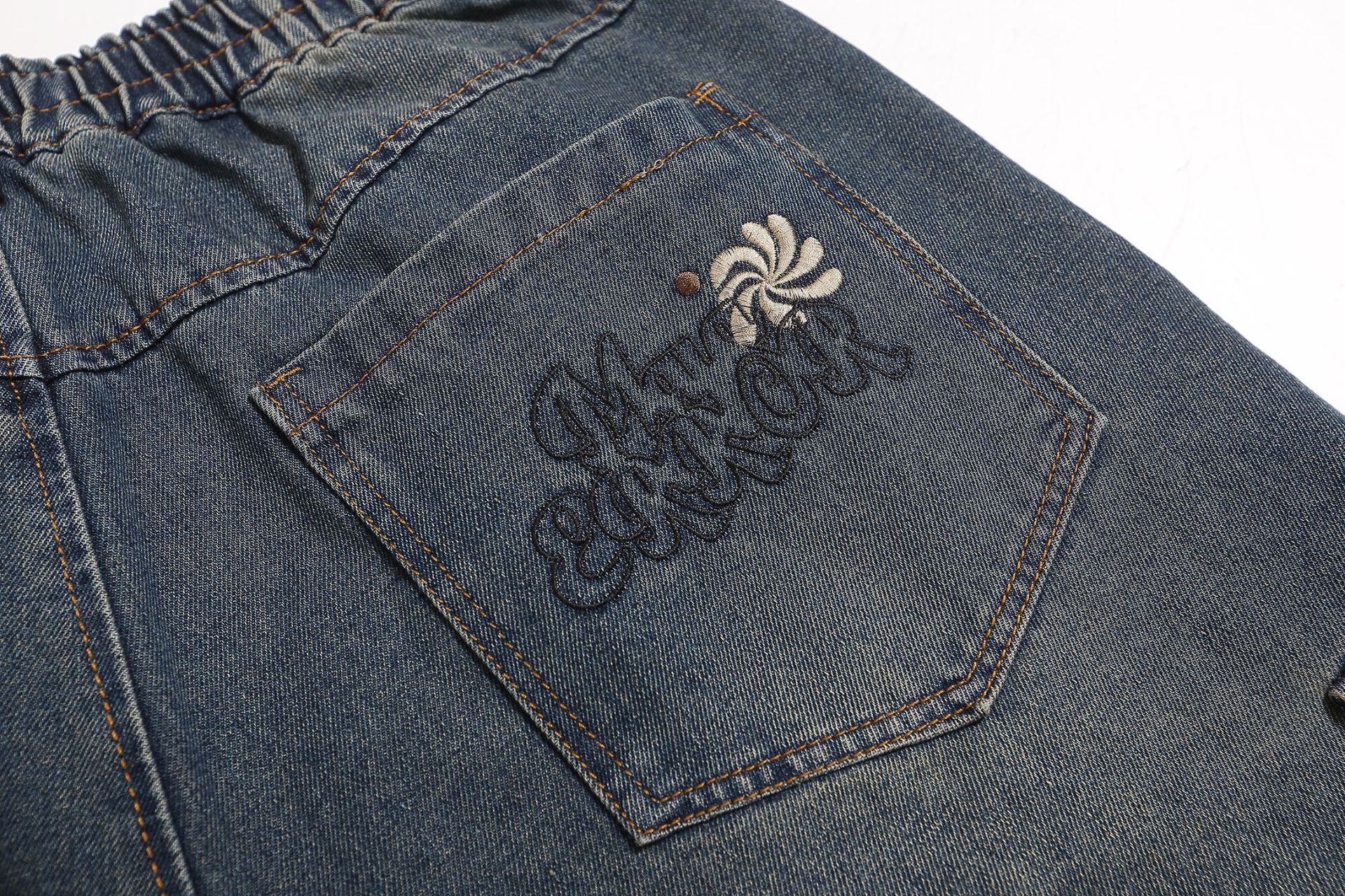 Jiayiku Men's  New American Style Retro Washed Rough Edge Tooling Denim Shorts Loose Straight Pants display picture 12