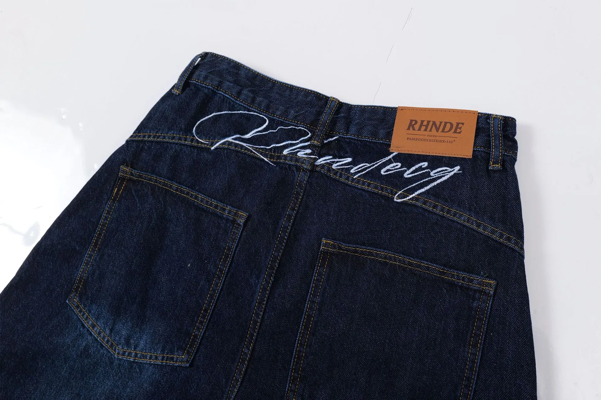 Jiayiku Trendy Brand  Summer Men's American Retro Washed Denim Shorts Straight-Leg Stylish Curved Shorts display picture 12