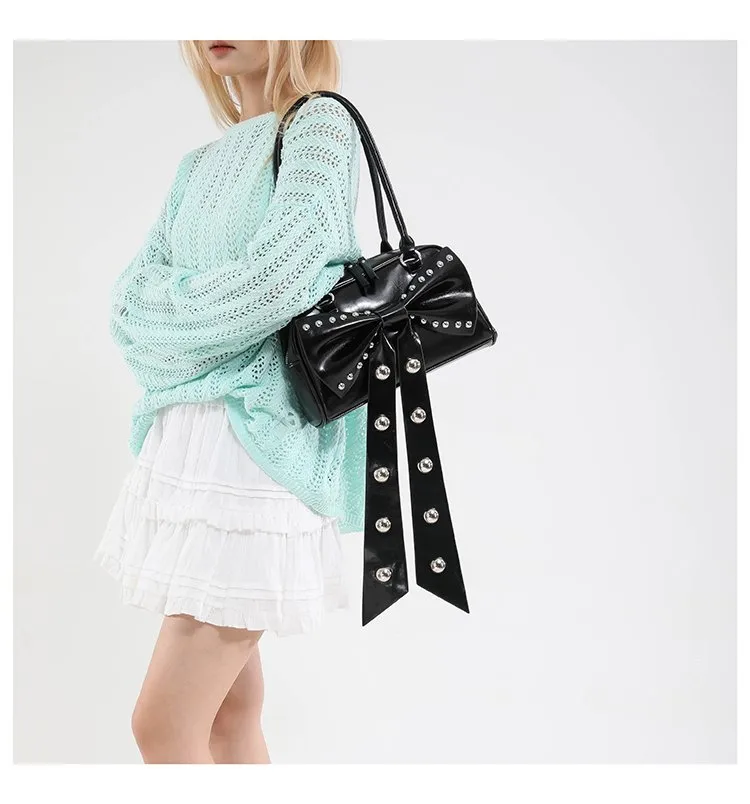 Women's Pu Leather Solid Color Bow Knot Streetwear Square Zipper Shoulder Bag display picture 8