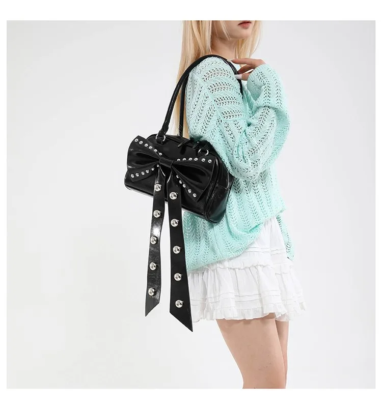 Women's Pu Leather Solid Color Bow Knot Streetwear Square Zipper Shoulder Bag display picture 14