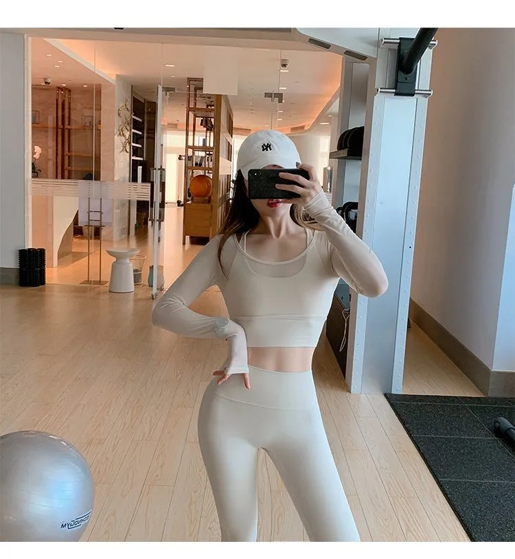 Yoga Wear With Chest Pad, Long-Sleeved T-Shirt, Women's Fake Two-Piece Mesh Short Top, Sexy Sports Pilates Fitness Wear display picture 5