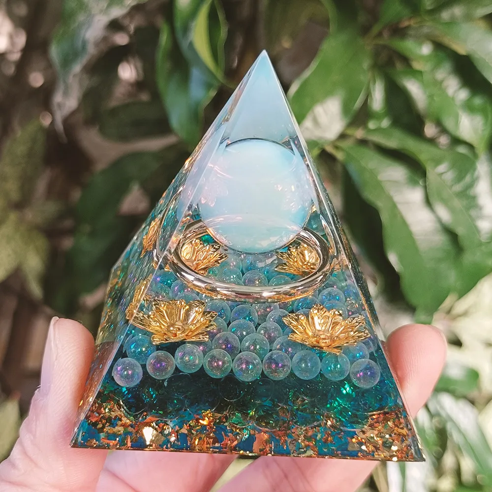 Popular Crystal Gravel Pyramid Ornaments Home Resin Glue Handicrafts Office Decoration Gifts display picture 2
