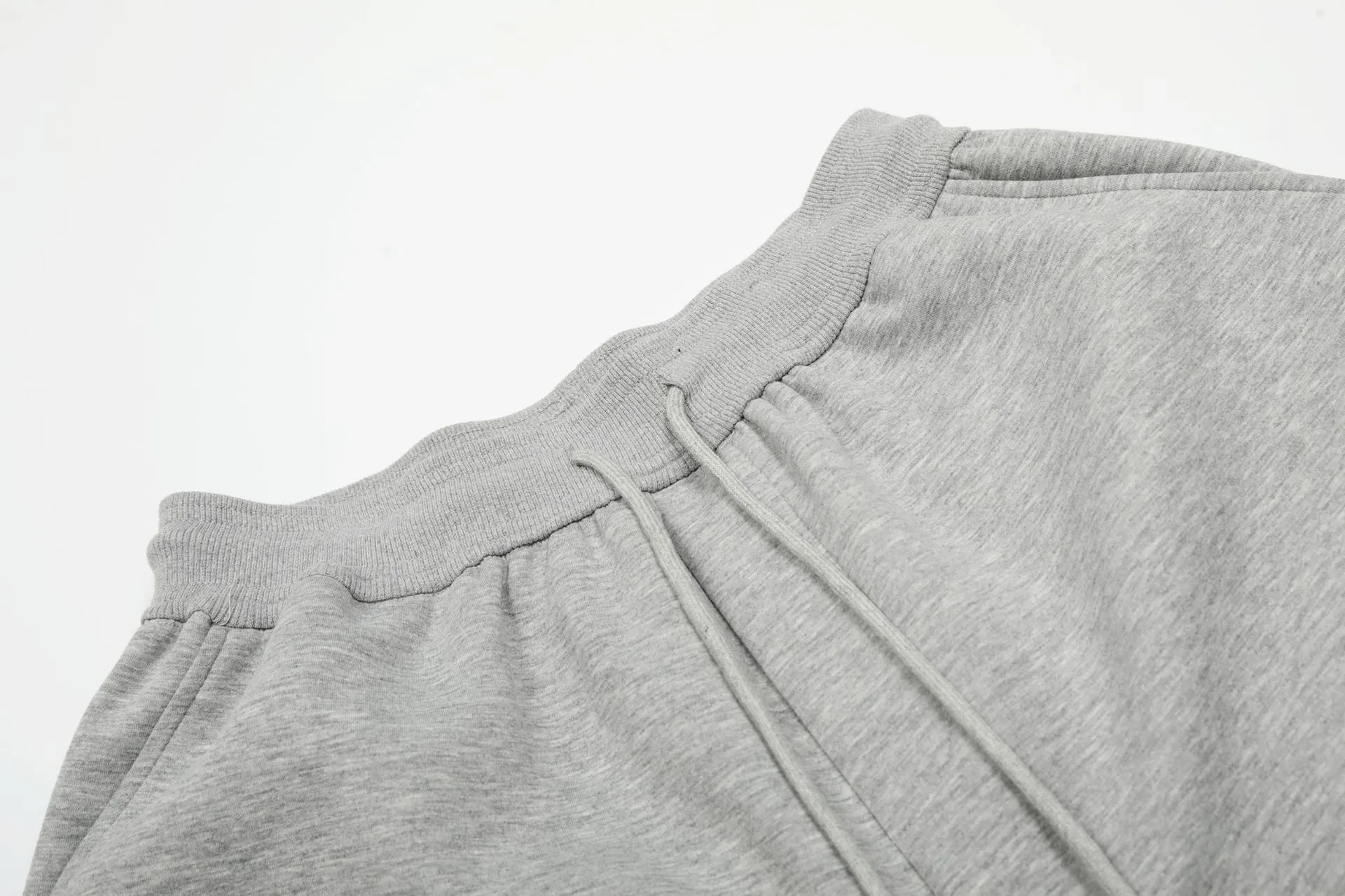 Jiayiku Men's  Summer Five-Point Pants New American Retro Sweatpants Couple Style Simple Wide-Leg Casual Pants display picture 9
