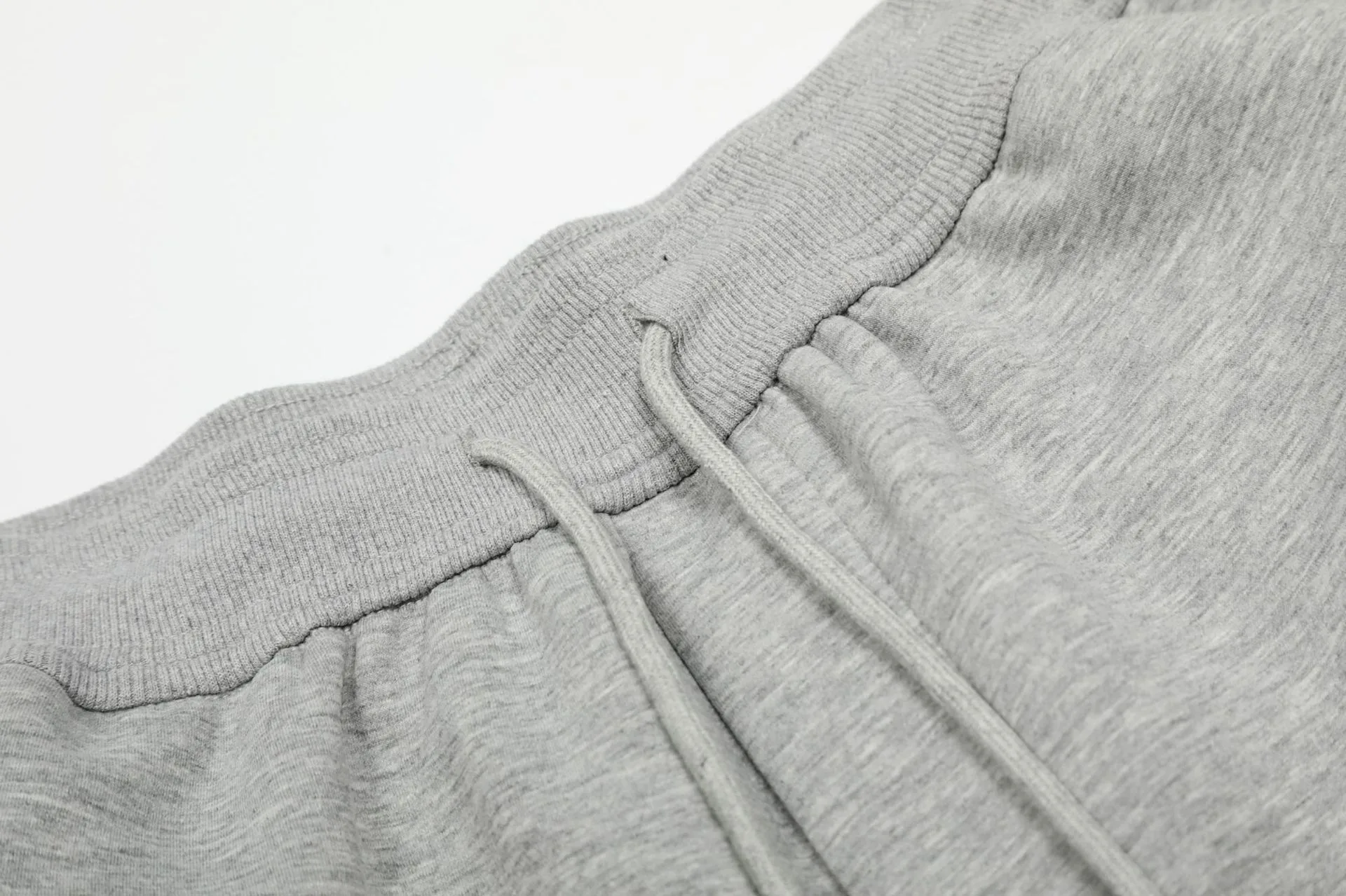 Jiayiku Men's  Summer Five-Point Pants New American Retro Sweatpants Couple Style Simple Wide-Leg Casual Pants display picture 10