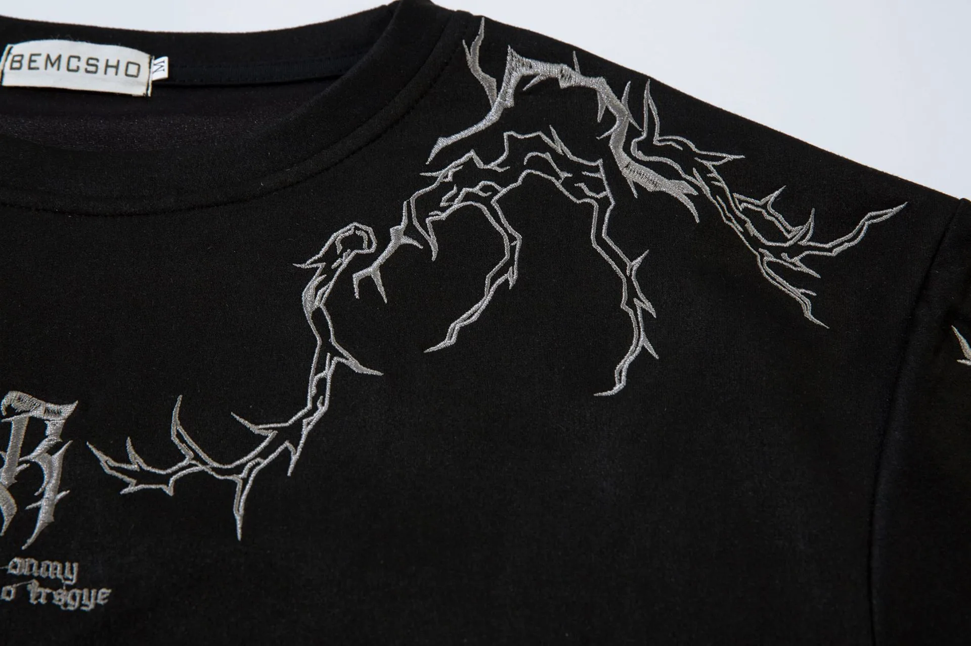 Jiayiku  Summer T-Shirt Men's American Street Fashion Brand  Tee Thorn Embroidered Suede Short-Sleeved T-Shirt display picture 16