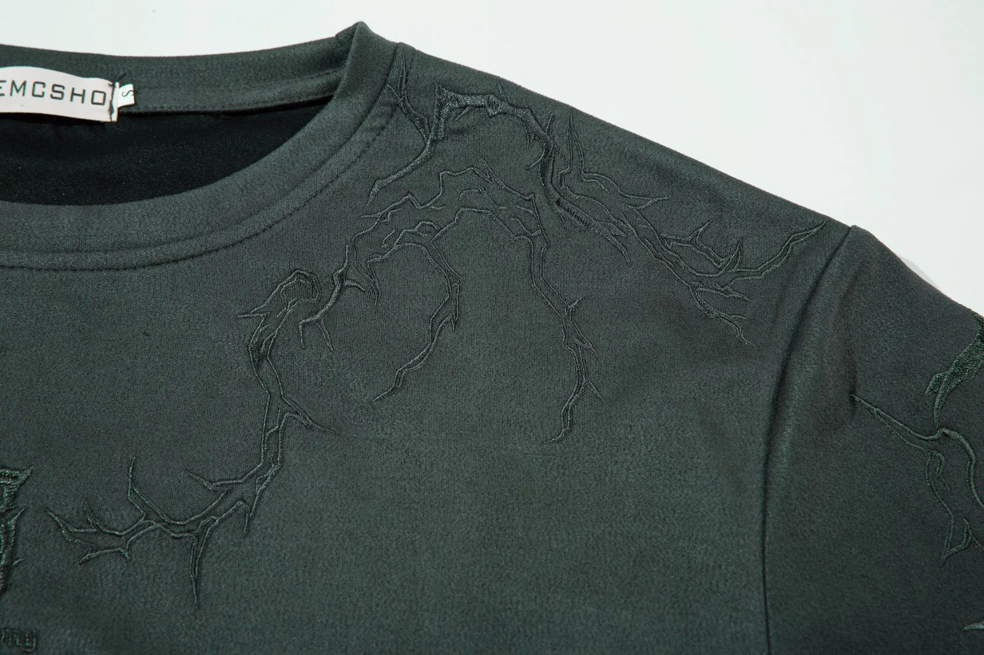 Jiayiku  Summer T-Shirt Men's American Street Fashion Brand  Tee Thorn Embroidered Suede Short-Sleeved T-Shirt display picture 32