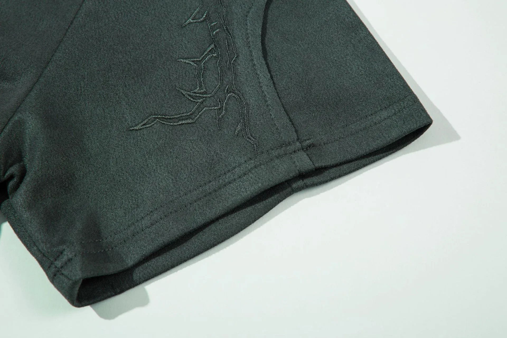 Jiayiku  Summer T-Shirt Men's American Street Fashion Brand  Tee Thorn Embroidered Suede Short-Sleeved T-Shirt display picture 36