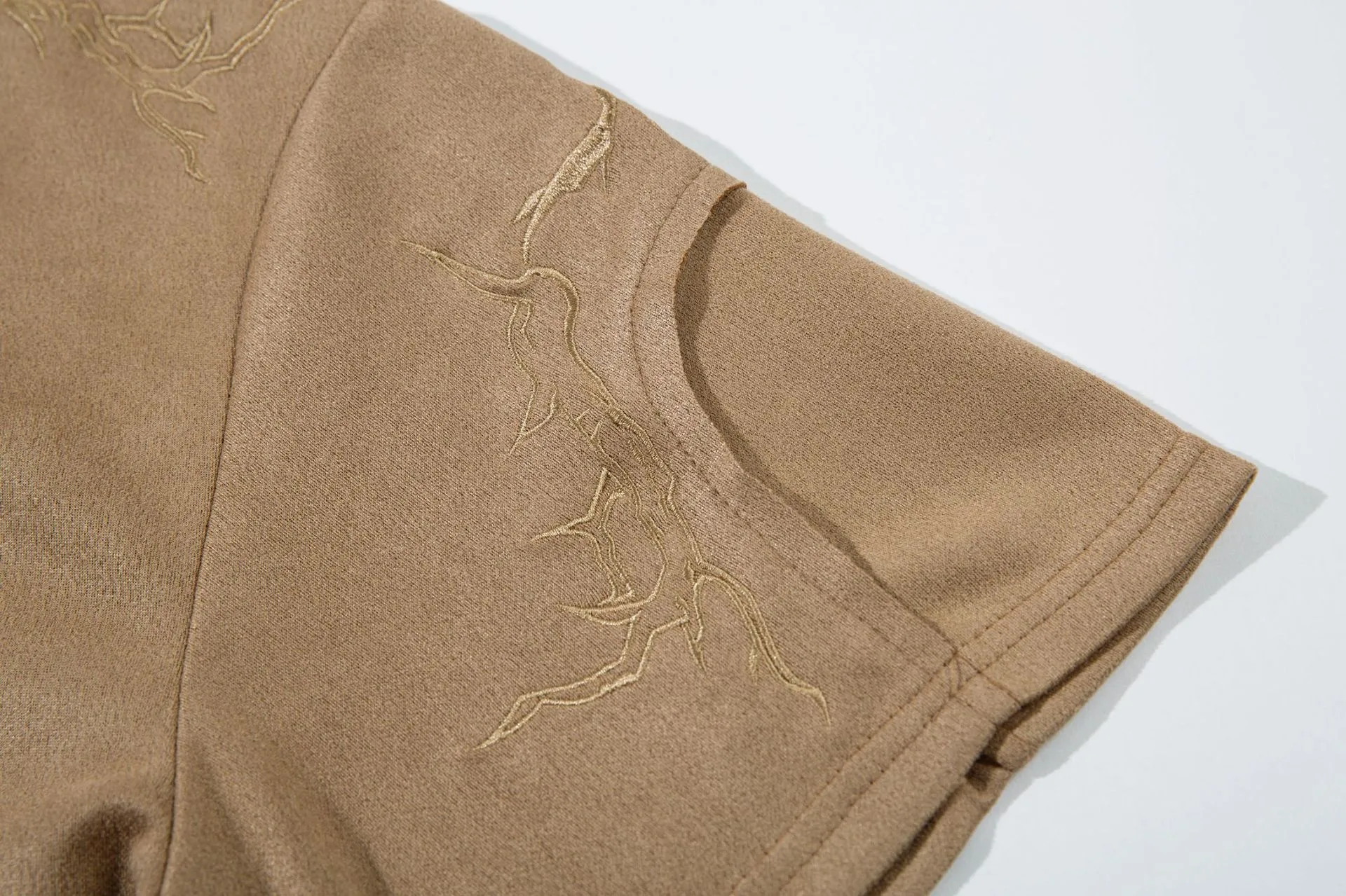 Jiayiku  Summer T-Shirt Men's American Street Fashion Brand  Tee Thorn Embroidered Suede Short-Sleeved T-Shirt display picture 39