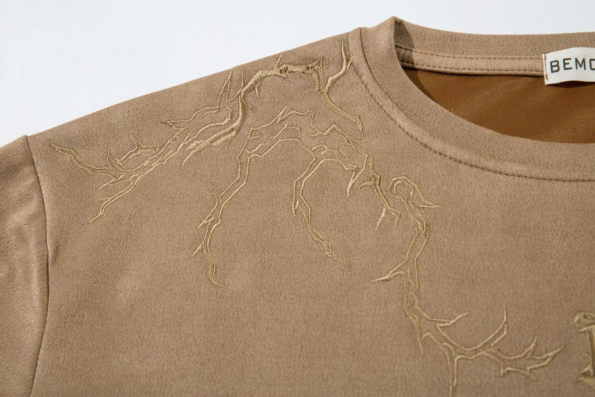 Jiayiku  Summer T-Shirt Men's American Street Fashion Brand  Tee Thorn Embroidered Suede Short-Sleeved T-Shirt display picture 42