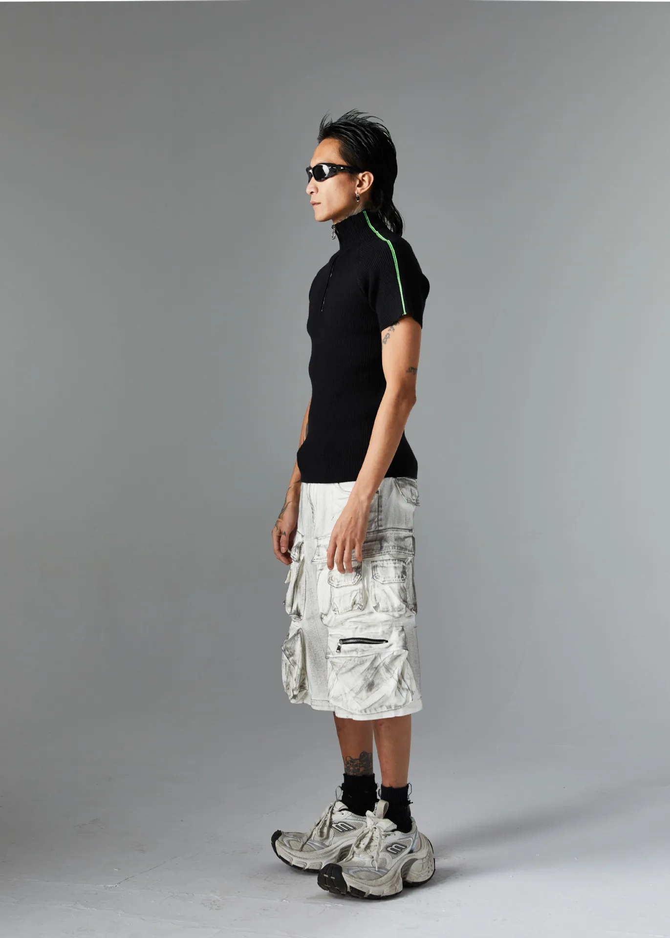 Jiayiku Men's  Summer  Light Luxury Threaded Base Shirt Solid Color Half Open Neck Slim-fit Short-sleeved T-shirt For Men display picture 12