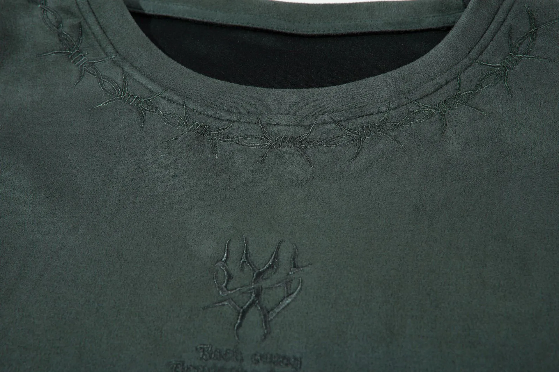 Jiayiku  Summer T-shirt Men's American Street Dark Tide Brand Tee Thorn Embroidered Suede T-shirt Short Sleeve display picture 13