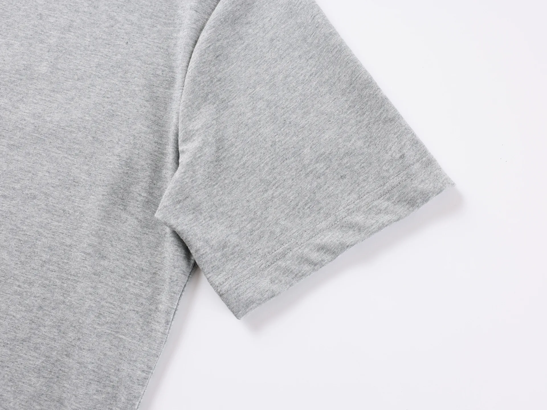 Jiayi Library Men's  New Summer New Niche Simple All-match Cool T-shirt Short-sleeved Men's High-end Style display picture 15