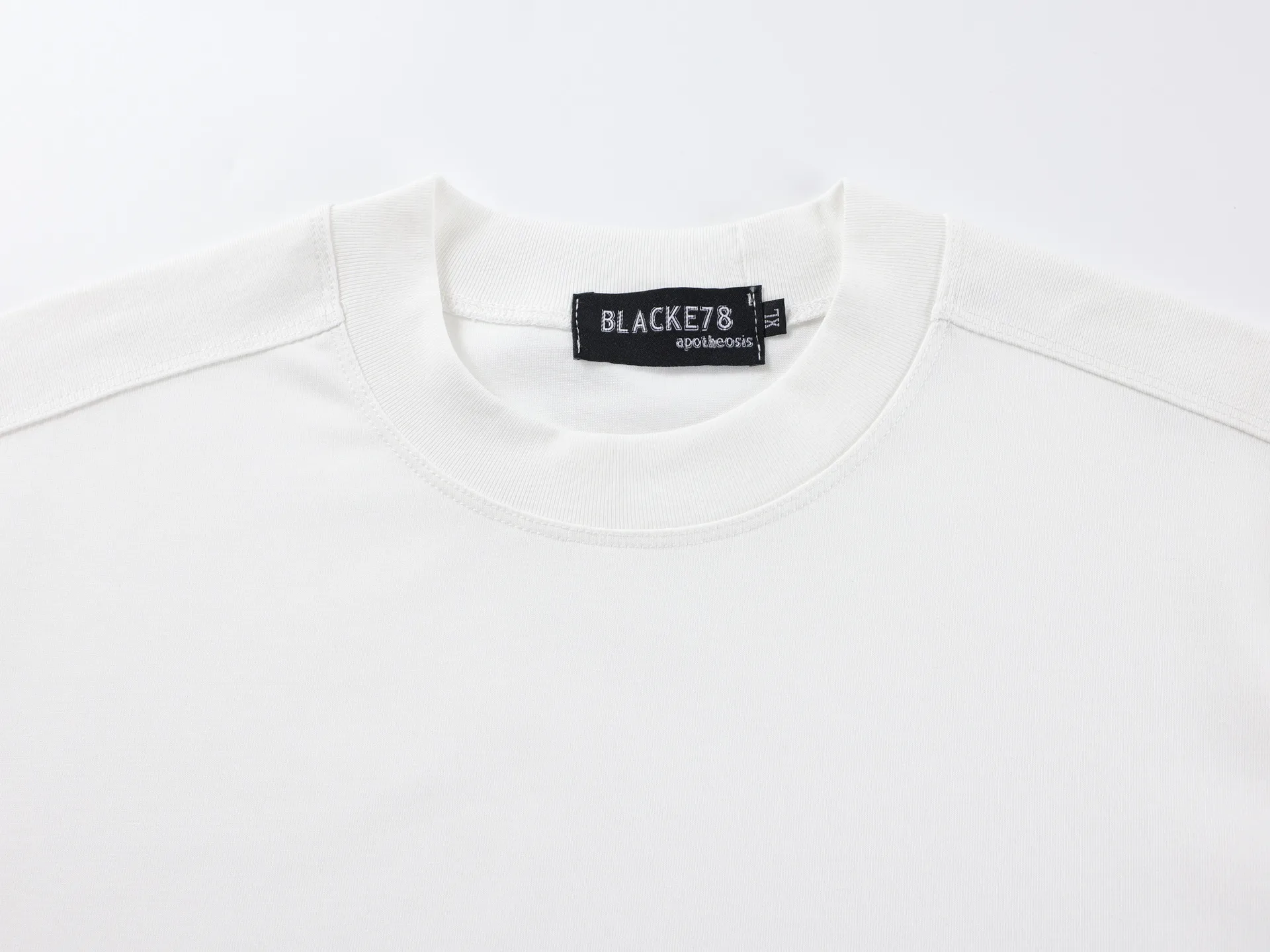 Jiayi Library Men's  New Summer New Niche Simple All-match Cool T-shirt Short-sleeved Men's High-end Style display picture 27