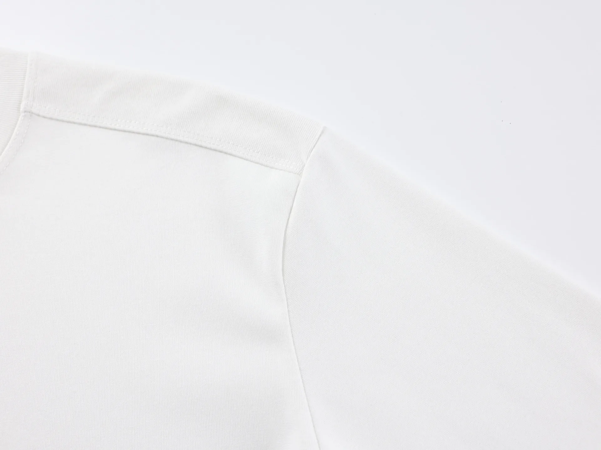 Jiayi Library Men's  New Summer New Niche Simple All-match Cool T-shirt Short-sleeved Men's High-end Style display picture 29
