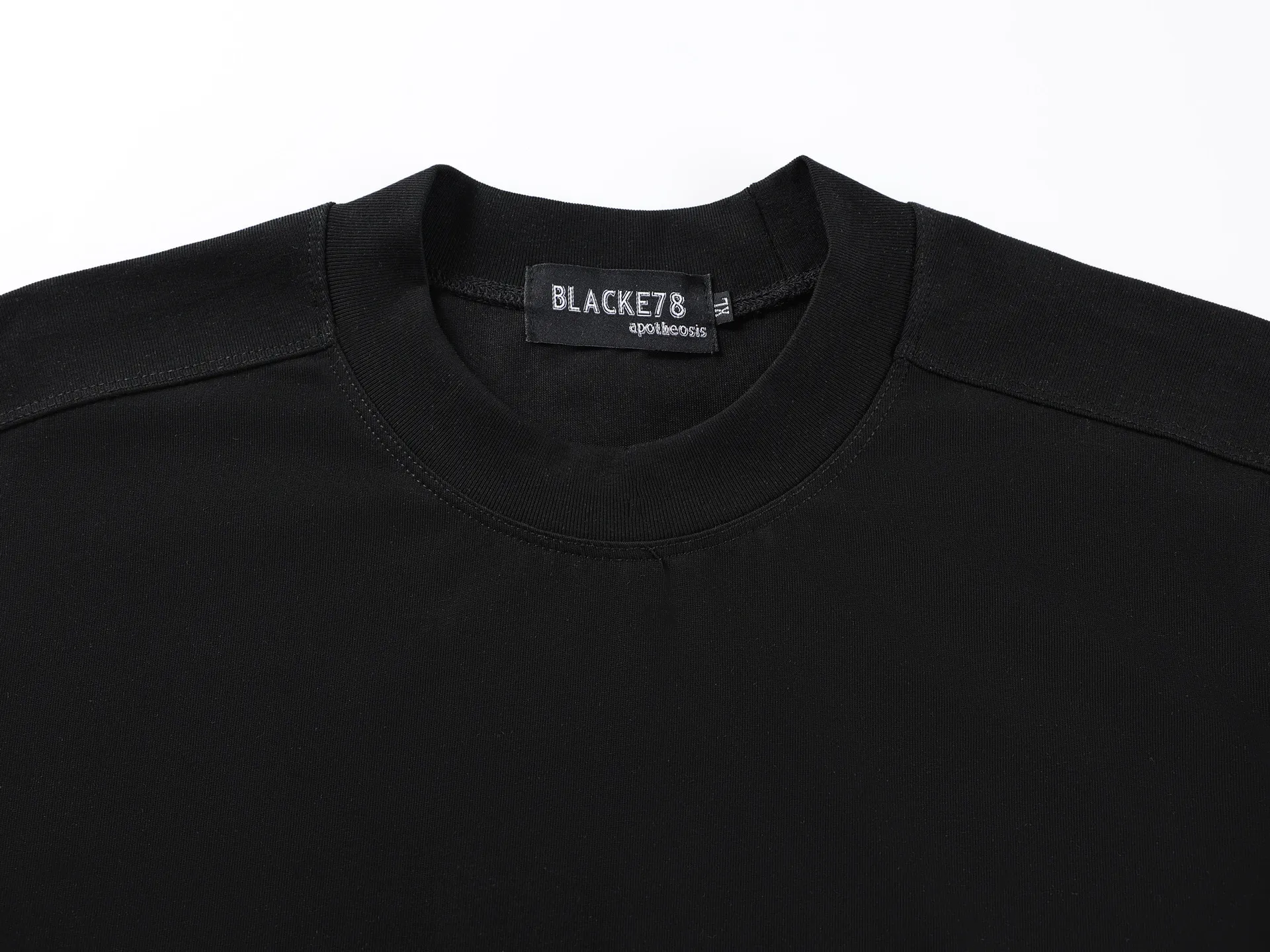 Jiayi Library Men's  New Summer New Niche Simple All-match Cool T-shirt Short-sleeved Men's High-end Style display picture 34