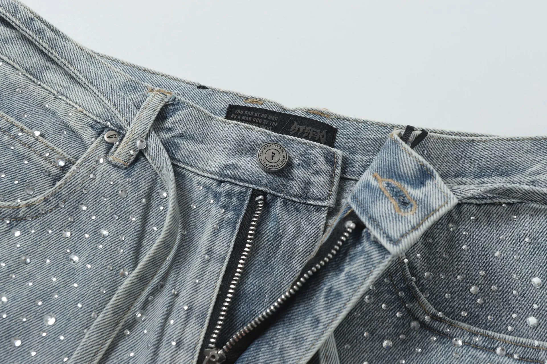 Jiayiku Men's  High Street American Style Vintage Washed Rough Edge Denim Shorts Personalized Hot Drilling Pants Wide Legs display picture 26