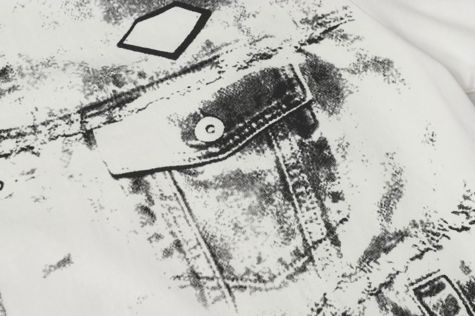 Jiayiku Men's  Summer High Street American Hip Hop Fashion Brand Personalized Graffiti Dirty Dye Niche T-shirt Short-sleeved Men display picture 11