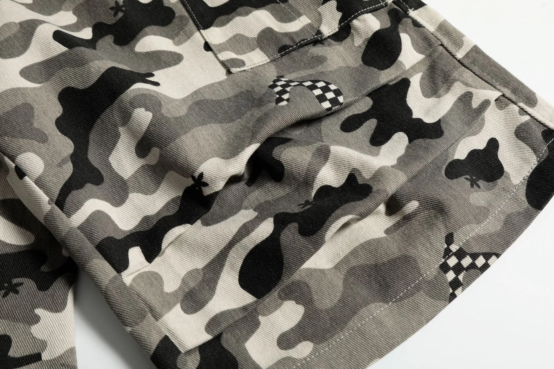 Jiayiku Men's Clothing  American Style Trendy Brand Camouflage Overalls Shorts Men's Loose High-end Wide-leg Pants display picture 8