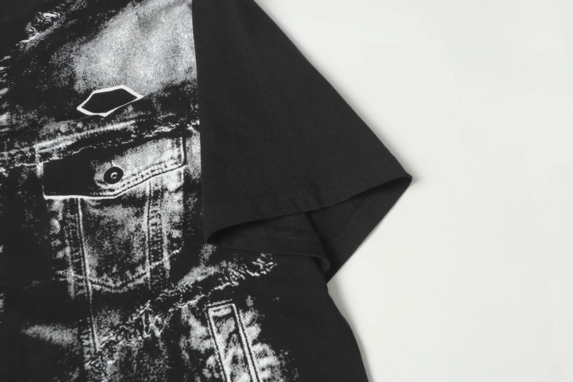 Jiayiku Men's  Summer High Street American Hip Hop Fashion Brand Personalized Graffiti Dirty Dye Niche T-shirt Short-sleeved Men display picture 17
