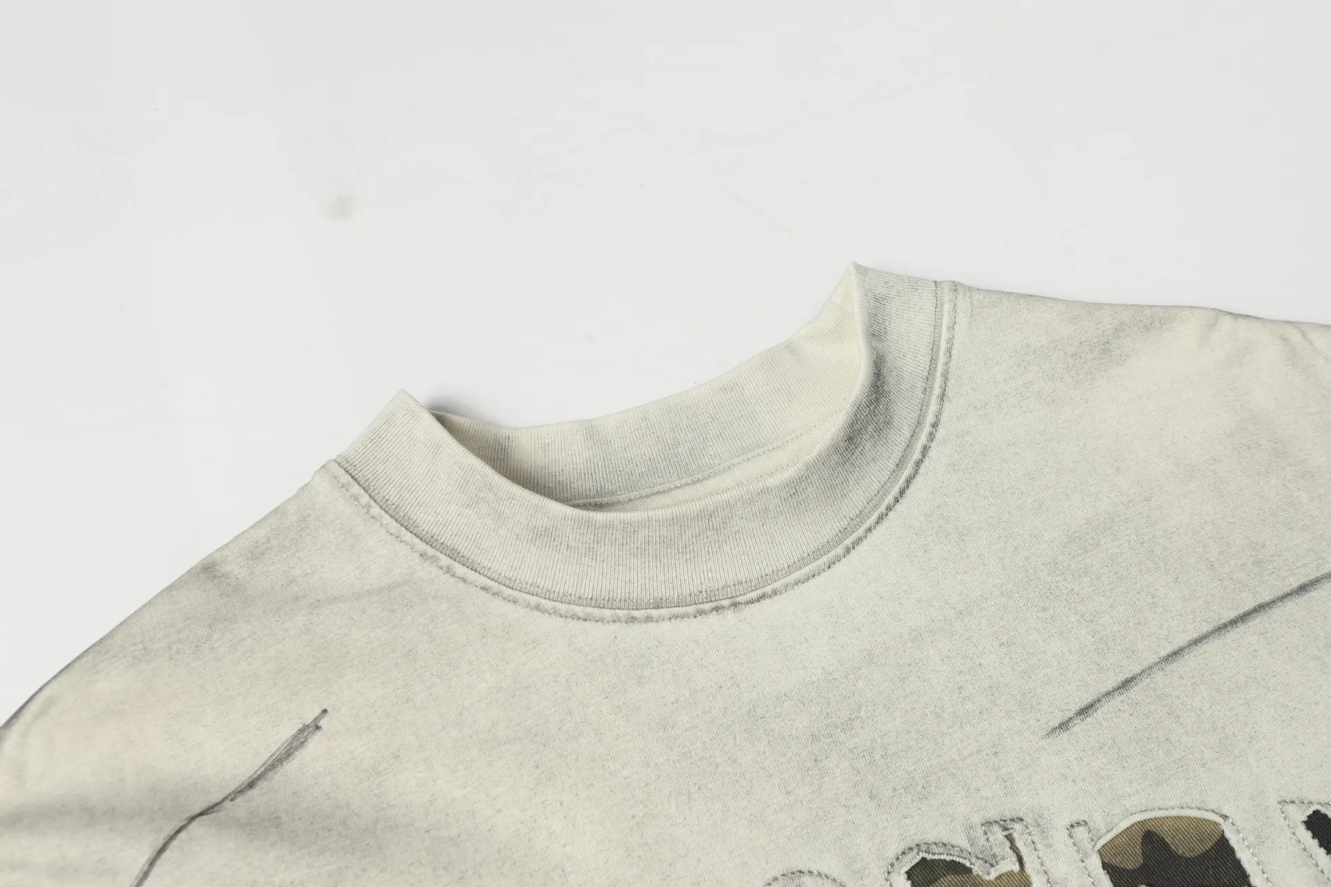 Jiayiku Men's  Summer High Street American Retro Trendy Brand Waste Soil Wind Washing Dirty Dye Cut T-shirt Short Sleeve display picture 14