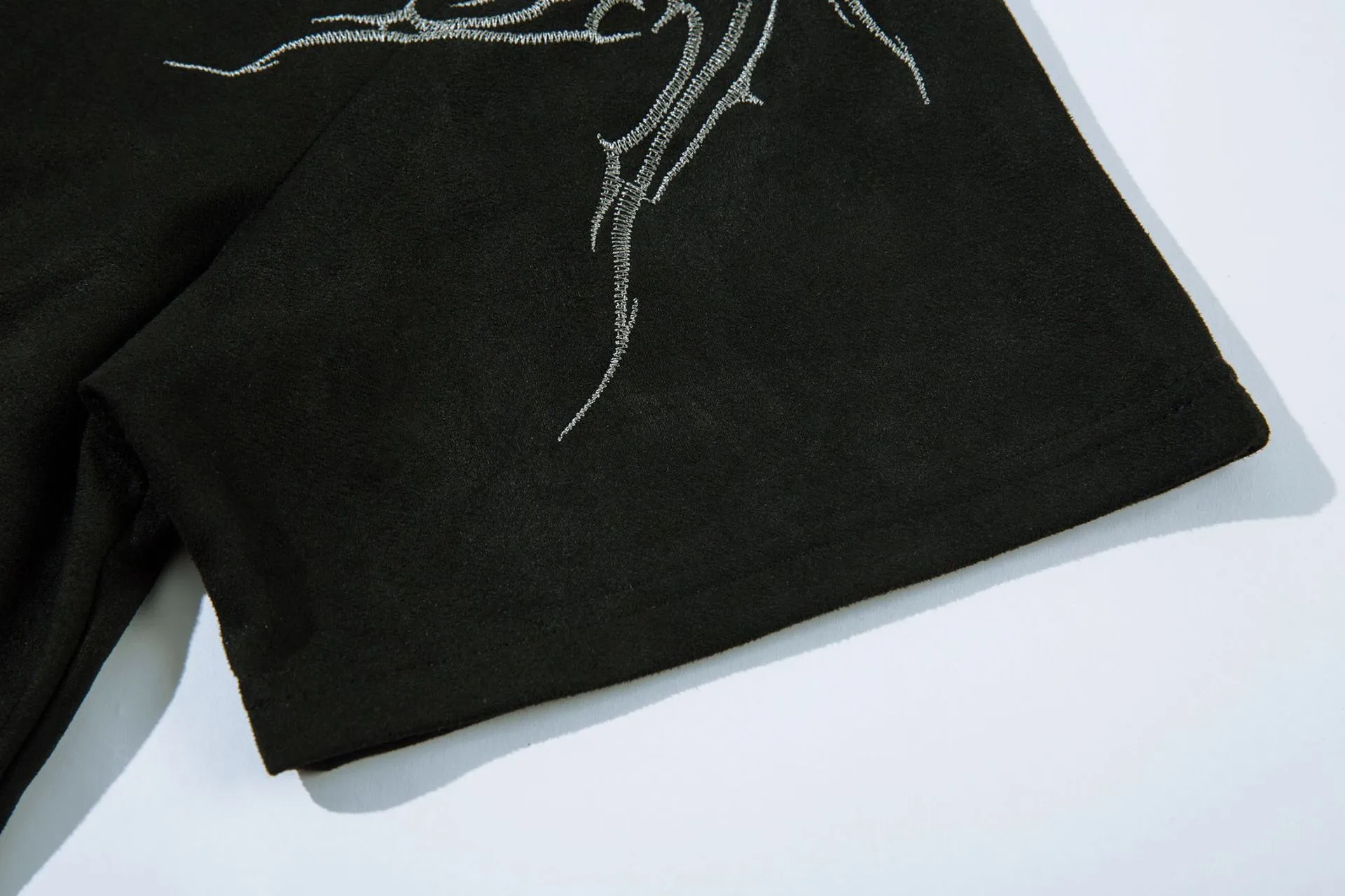 Jiayiku  Summer T-Shirt Men's American Street Dark Fashion Brand Skull Skeleton Embroidered Suede Short-Sleeved T-Shirt display picture 14