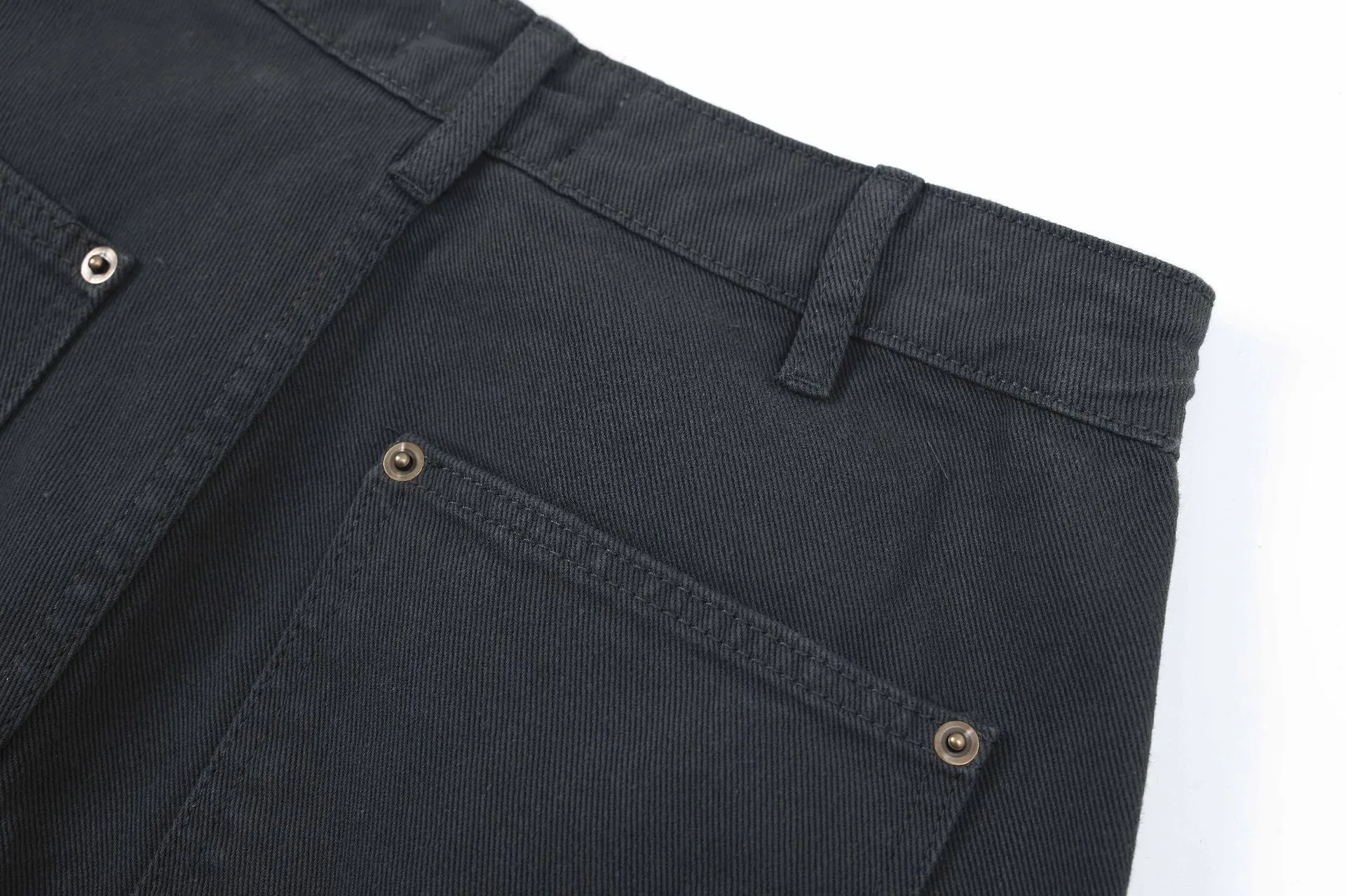Jiayiku Men's  American Retro Rivet Cutting Wood Fold Denim Shorts Men's Washed Damaged Five-point Pants display picture 34