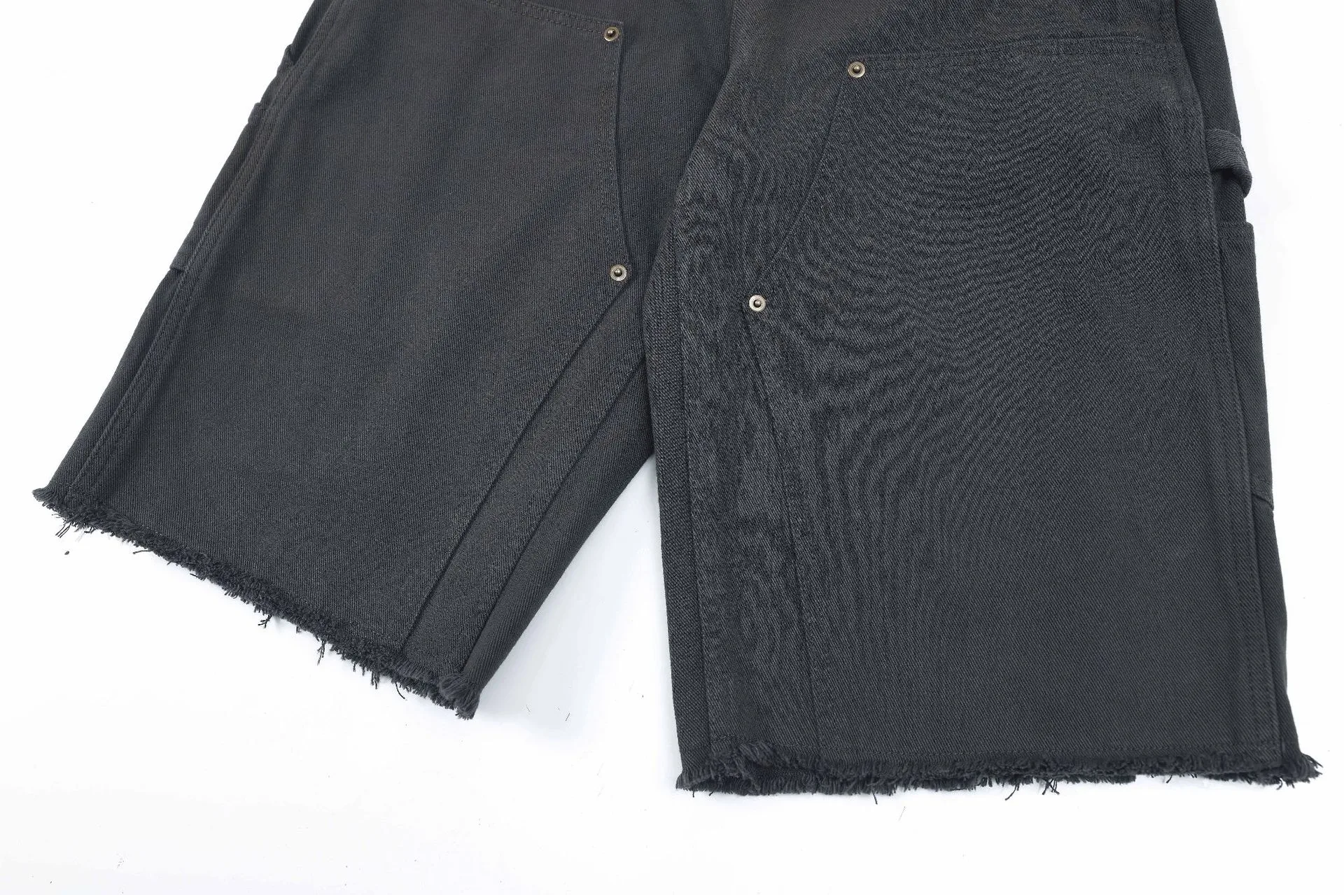 Jiayiku Men's  American Retro Rivet Cutting Wood Fold Denim Shorts Men's Washed Damaged Five-point Pants display picture 37