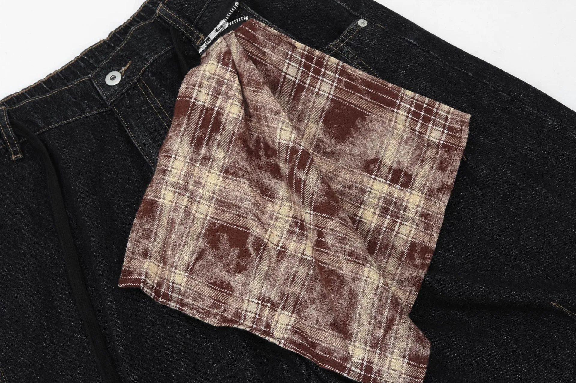 Jiayiku Men's  Summer American Retro Hip-hop Hip-hop Washed Denim Shorts Tassel Wide-leg Pants display picture 8
