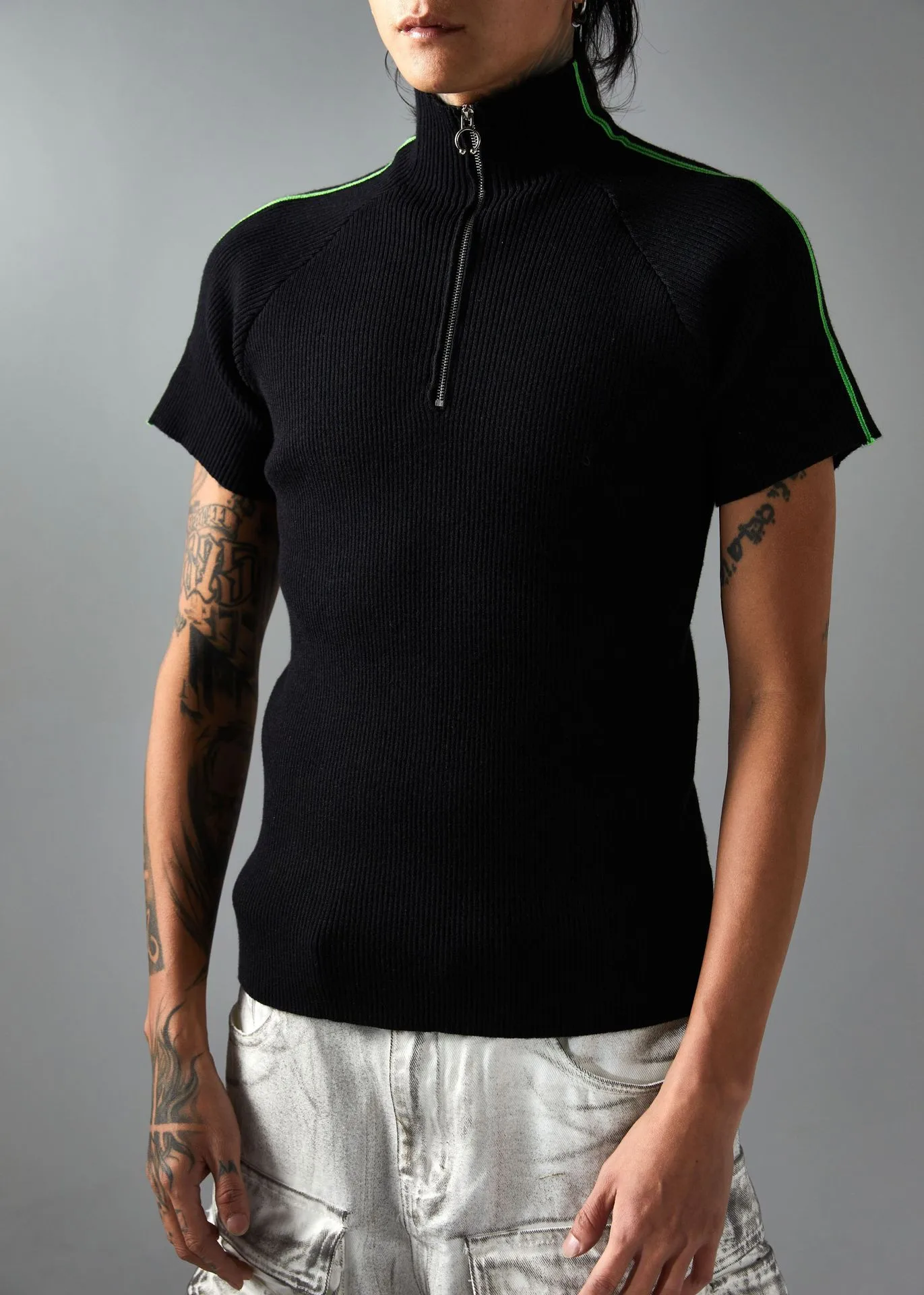 Jiayiku Men's  Summer  Light Luxury Threaded Base Shirt Solid Color Half Open Neck Slim-fit Short-sleeved T-shirt For Men display picture 5