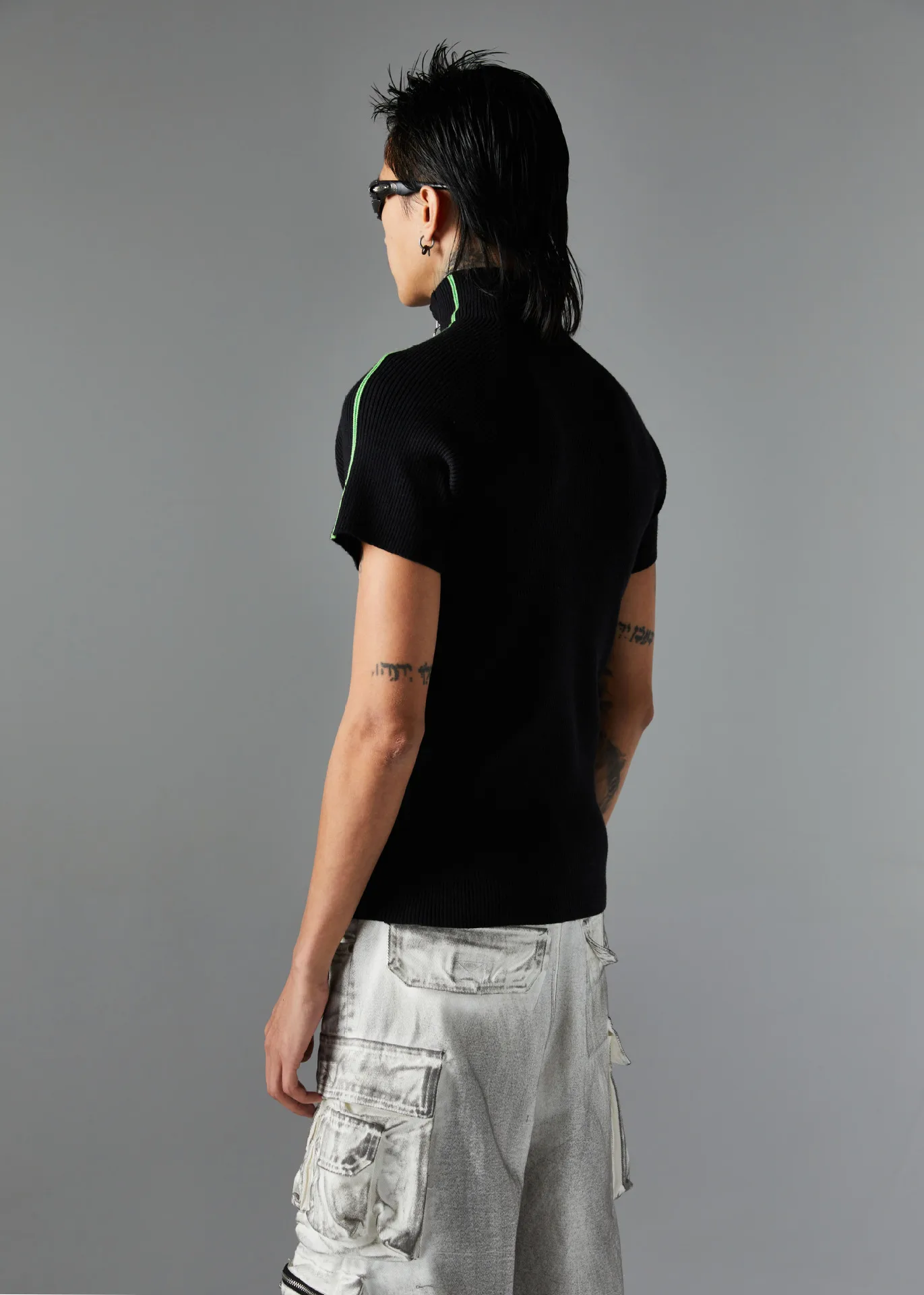 Jiayiku Men's  Summer  Light Luxury Threaded Base Shirt Solid Color Half Open Neck Slim-fit Short-sleeved T-shirt For Men display picture 9